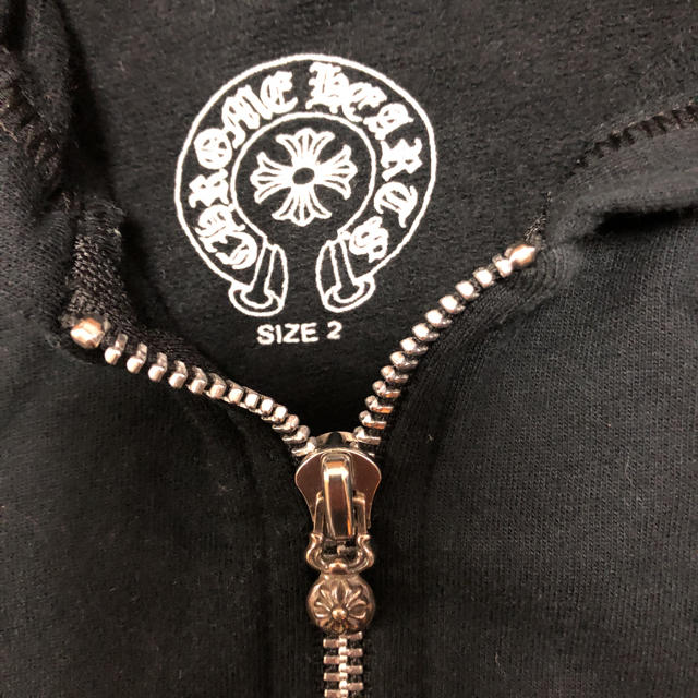 Chrome Hearts(クロムハーツ)のクロムハーツ キッズパーカー(ピンク様) キッズ/ベビー/マタニティのキッズ服男の子用(90cm~)(ジャケット/上着)の商品写真