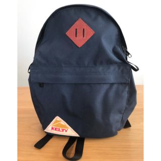 ケルティ(KELTY)の【美品】KELTY ミニデイパック キッズ&レディースサイズ  ネイビー(リュックサック)