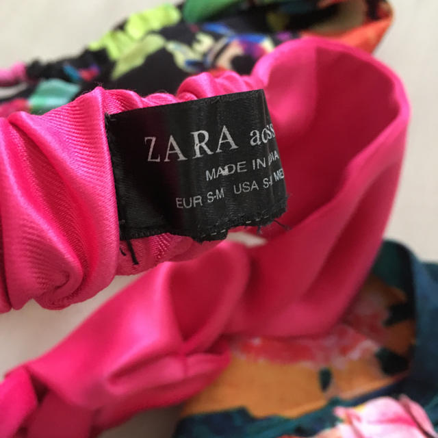 ZARA(ザラ)のZARA ターバン風ヘアバンド ３つセット ピンク 花柄 ネイビー ボタニカル レディースのヘアアクセサリー(ヘアバンド)の商品写真