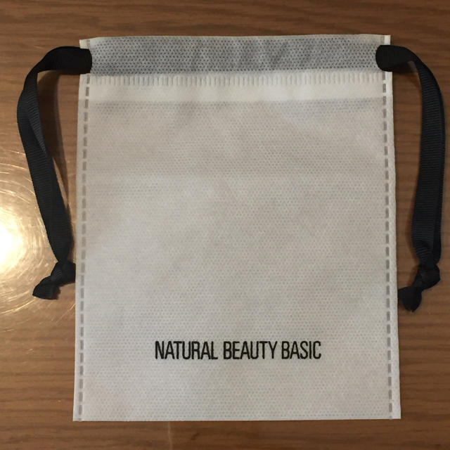 NATURAL BEAUTY BASIC(ナチュラルビューティーベーシック)のナチュラルビューティー 巾着袋 レディースのバッグ(ショップ袋)の商品写真