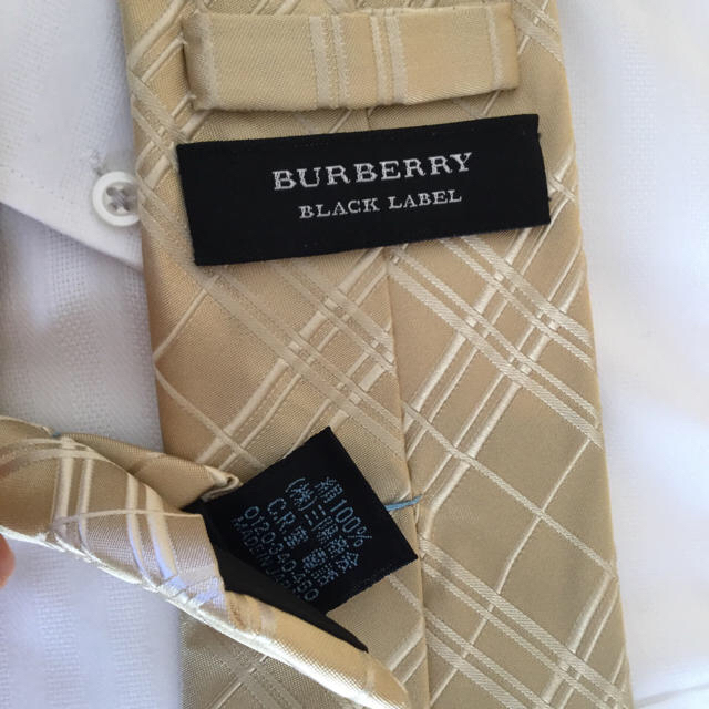 BURBERRY BLACK LABEL(バーバリーブラックレーベル)の【人気商品】バーバリーブラックレーベルネクタイ 黄色 メンズのファッション小物(ネクタイ)の商品写真