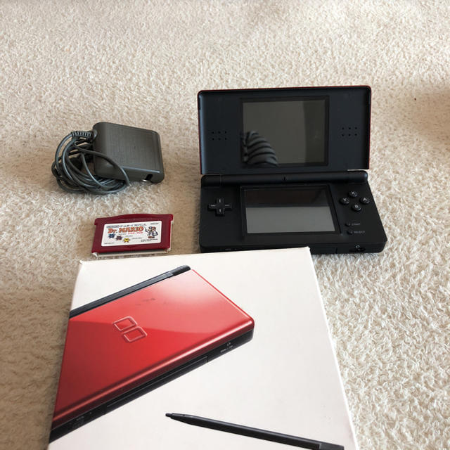 ニンテンドーDS(ニンテンドーDS)の任天堂DS  Lite  赤 エンタメ/ホビーのゲームソフト/ゲーム機本体(家庭用ゲーム機本体)の商品写真