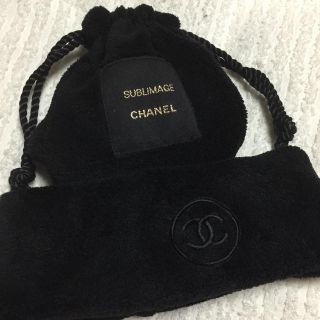 CHANEL - ヘアバンド&巾着 国内ノベルティシャネルの通販 by ポコすけ ...