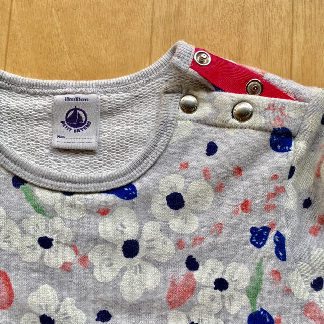 PETIT BATEAU(プチバトー)のプチバトー 18Ｍ 花柄ワンピース スウェット生地 キッズ/ベビー/マタニティのベビー服(~85cm)(ワンピース)の商品写真