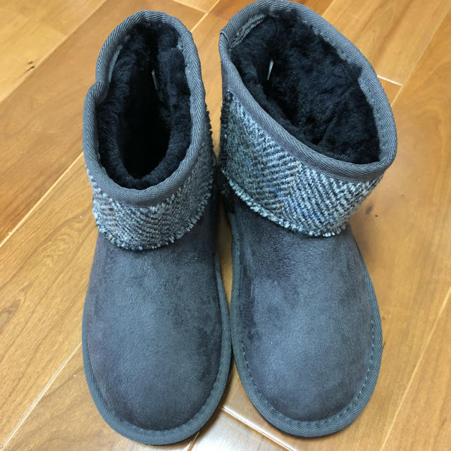 Harris Tweed(ハリスツイード)の未使用☺︎ハリスツイード ムートンブーツ 21.0cm グレー キッズ/ベビー/マタニティのキッズ靴/シューズ(15cm~)(ブーツ)の商品写真