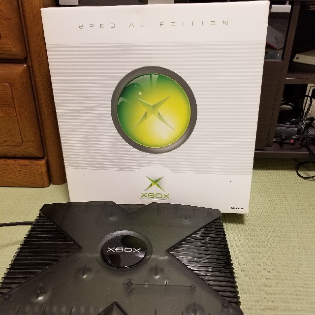 Xbox(エックスボックス)の改造初代XBOX EVOLUTION-X(EVOX)導入済スペシャルエディション エンタメ/ホビーのゲームソフト/ゲーム機本体(家庭用ゲーム機本体)の商品写真