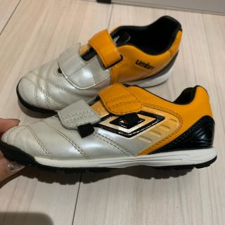 アンブロ(UMBRO)の超美品UMBRO✨17cwサッカーシューズ(スニーカー)