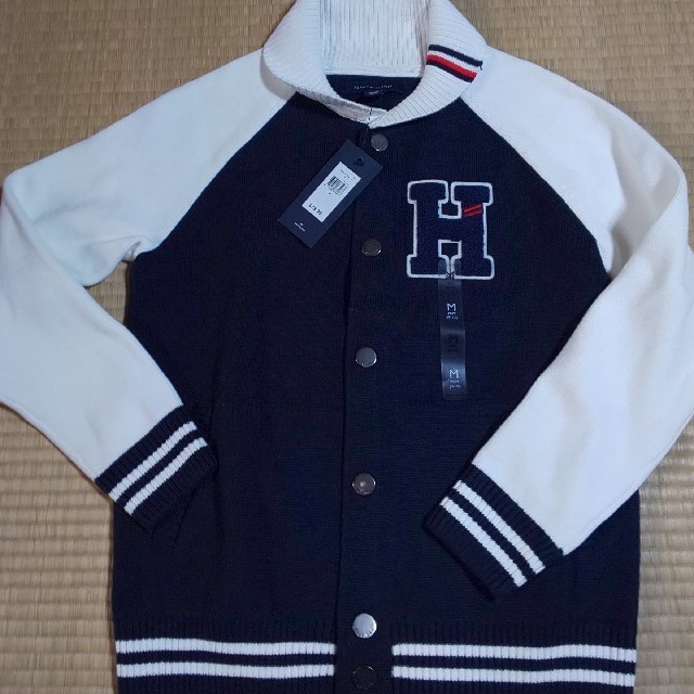 TOMMY HILFIGER(トミーヒルフィガー)の値下げ新品★トミーヒルフィガーニットジャケット sizeM （10/12) キッズ/ベビー/マタニティのキッズ服男の子用(90cm~)(ジャケット/上着)の商品写真