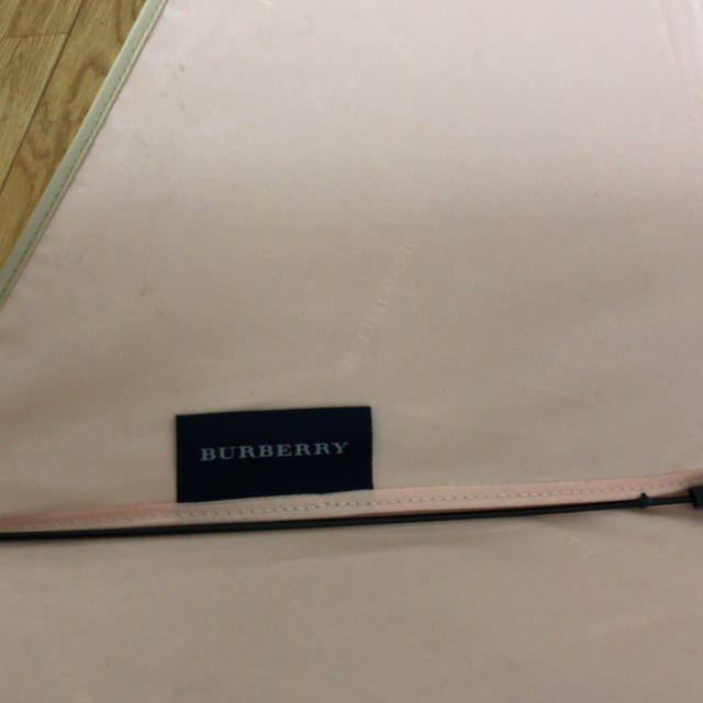 BURBERRY(バーバリー)のBurberry 折りたたみ傘 レディースのファッション小物(傘)の商品写真