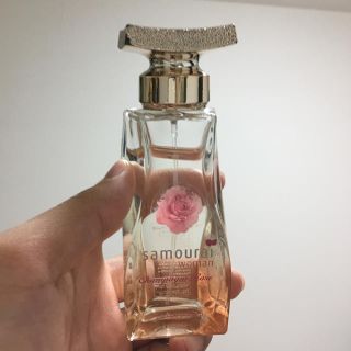 サムライ(SAMOURAI)のサムライウーマン シャンパンローズ 40ml 香水(香水(女性用))