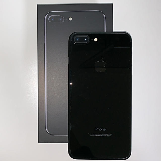 iPhone(アイフォーン)のiPhone 7 Plus 128GB Jet Black Simフリー スマホ/家電/カメラのスマートフォン/携帯電話(スマートフォン本体)の商品写真