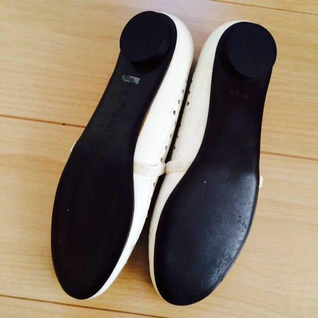 TSUMORI CHISATO(ツモリチサト)のストラップ フラット パンプス レディースの靴/シューズ(ハイヒール/パンプス)の商品写真