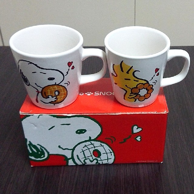 SNOOPY(スヌーピー)の86.ミスド コップ 2種 箱付き インテリア/住まい/日用品のキッチン/食器(グラス/カップ)の商品写真