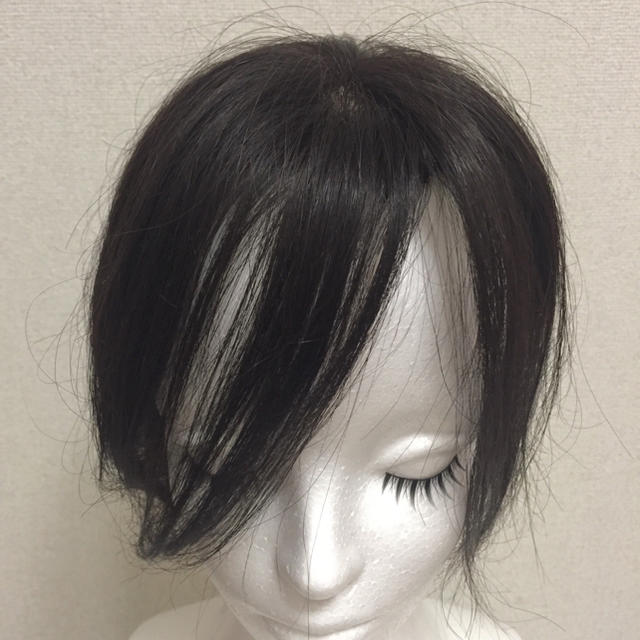 人毛100％ 総手植え 新品 ヘアトップピース 分け目なしタイプ♡ レディースのウィッグ/エクステ(ショートストレート)の商品写真