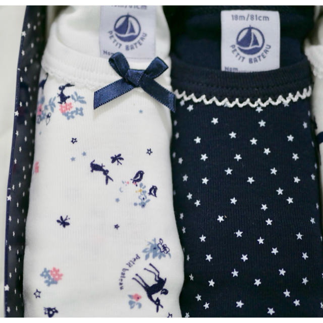 PETIT BATEAU(プチバトー)のともりん様専用 プチバトー Noel 長袖ボディ 2枚 キッズ/ベビー/マタニティのベビー服(~85cm)(肌着/下着)の商品写真