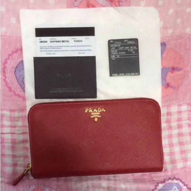 PRADA(プラダ)の専用です(*^^*)新品未使用♡PRADA♡財布♡赤 レディースのファッション小物(財布)の商品写真