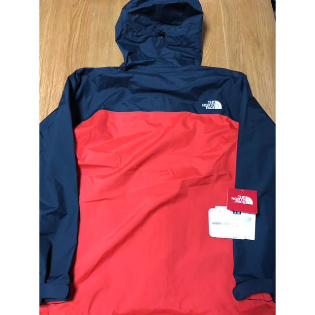 THE NORTH FACE(ザノースフェイス)のノースフェイス THE NORTH FACE ドットショットジャケット 赤 M  メンズのジャケット/アウター(ナイロンジャケット)の商品写真