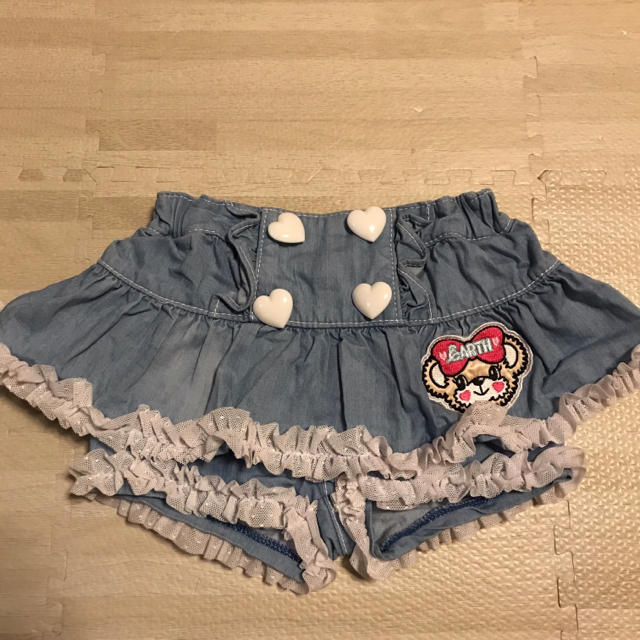 EARTHMAGIC(アースマジック)のアースマジック  デニムスカパン キッズ/ベビー/マタニティのキッズ服女の子用(90cm~)(スカート)の商品写真