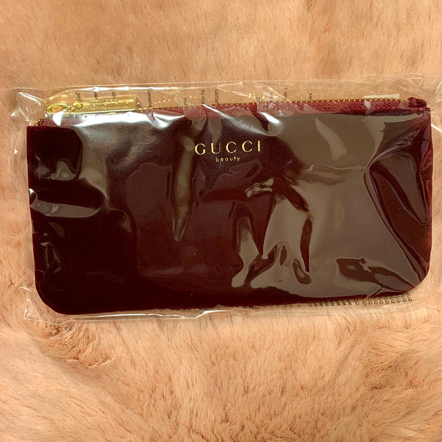 Gucci(グッチ)のGUCCI ベロア調 ノベルティポーチ レディースのファッション小物(ポーチ)の商品写真
