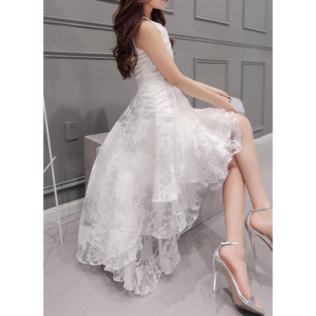 テールカットドレス  ホワイト  パーティードレス  かわいい レディースのフォーマル/ドレス(その他ドレス)の商品写真