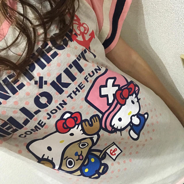 ハローキティ(ハローキティ)のONE PIECE X Helloキティ♡Tシャツ L レディースのトップス(Tシャツ(半袖/袖なし))の商品写真