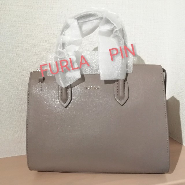 贅沢屋の - Furla フルラ　PIN サッビア　絶妙サイズ　通勤にもカジュアルにも♥️大人女子向け  ハンドバッグ