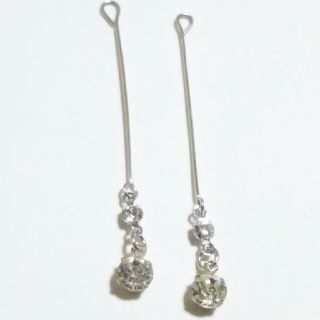 ２連のビジュー ピアス・イヤリング(ピアス)