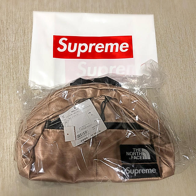 バッグ未使用 新品 supreme ノースフェイス ウエストバッグ