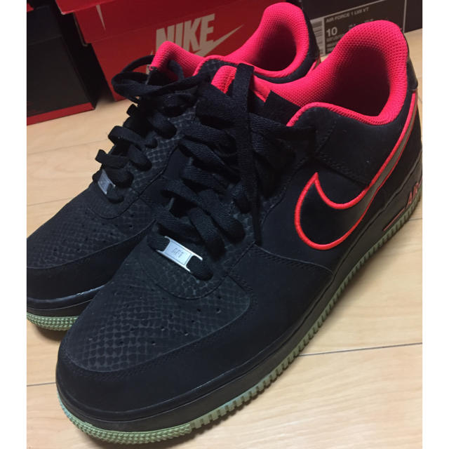 NIKE(ナイキ)の最終値下げ！NIKE AIR FORCE 1 yeezyカラー メンズの靴/シューズ(スニーカー)の商品写真