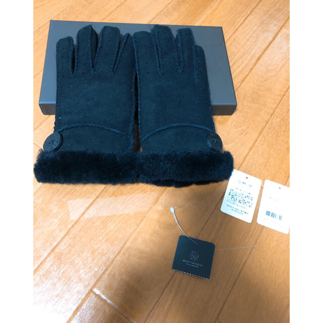 UGG(アグ)のM.様専用   新品 未使用 UGG／手袋 Mサイズ レディースのファッション小物(手袋)の商品写真