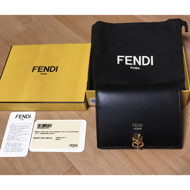 ◼︎新品◼︎FENDI 二つ折り財布 バイザウェイ