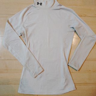 アンダーアーマー(UNDER ARMOUR)の〈✨年内最終値下げ❕〉【アンダーアーマー】サッカー アンダーシャツ 長袖  白(ウェア)