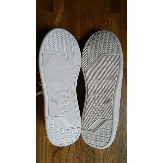 白　スニーカー メンズの靴/シューズ(スニーカー)の商品写真