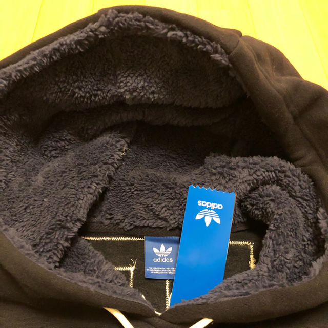 adidas(アディダス)の新作 adidas originals アディダス ボア パーカー レディースのトップス(パーカー)の商品写真