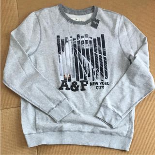 アバクロンビーアンドフィッチ(Abercrombie&Fitch)の【新品】アバクロ トレーナー(スウェット)