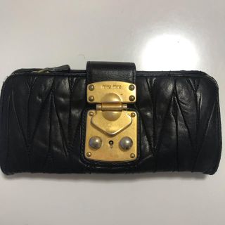 ミュウミュウ(miumiu)のmiumiu財布(財布)