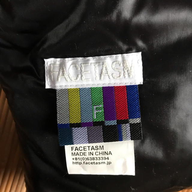 FACETASM(ファセッタズム)の【未使用品】facetasm  ファセッタズム バンダナ柄ダウンマフラー  メンズのファッション小物(マフラー)の商品写真