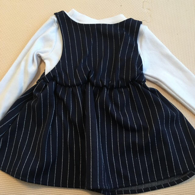 西松屋(ニシマツヤ)のリブニット付きストライプワンピース90 キッズ/ベビー/マタニティのキッズ服女の子用(90cm~)(ワンピース)の商品写真