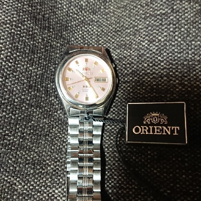 ORIENT(オリエント)のORIENT スリースター ピンク文字盤 自動巻き メンズの時計(腕時計(アナログ))の商品写真