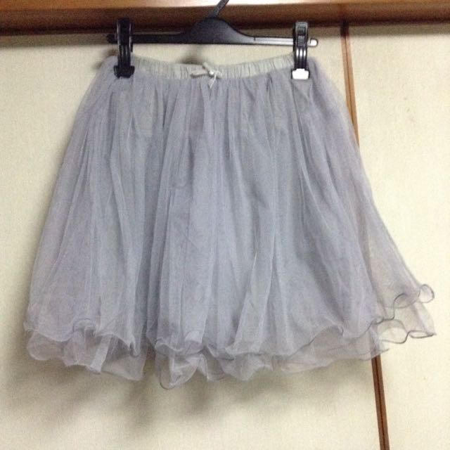ISBIT(アイズビット)のグレーチュールスカート レディースのスカート(ミニスカート)の商品写真