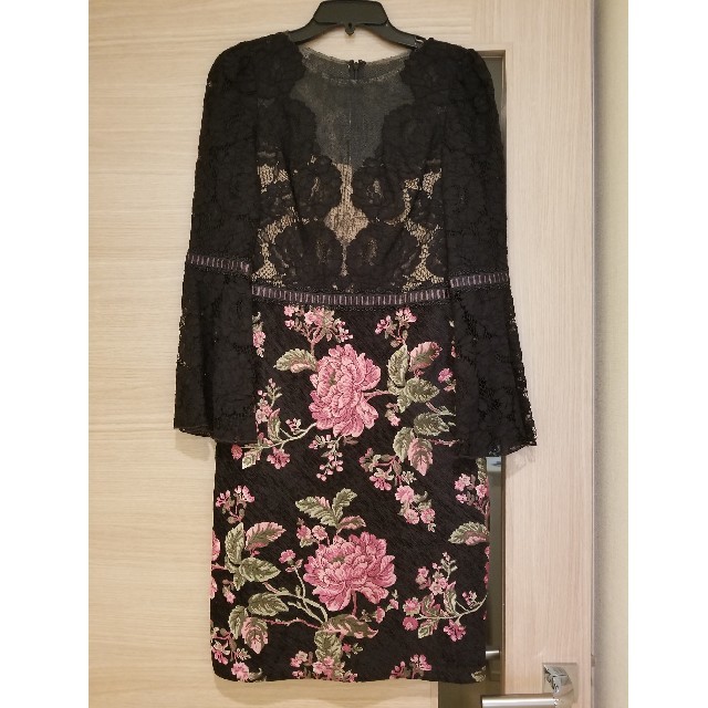 の中でも定番の看板 1回のみ着用 Tadashi Shoji ワンピース サイズ