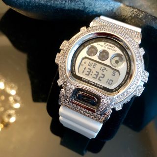 ジーショック(G-SHOCK)のG-SHOCKユニセックスホワイトラバーベルト腕時計✨(腕時計(アナログ))