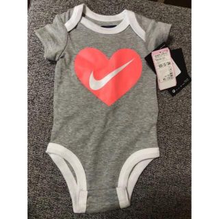 ナイキ(NIKE)のNike ロンパース 0-3ヶ月 60-65cm 女の子 新生児 新品 タグ付き(ロンパース)