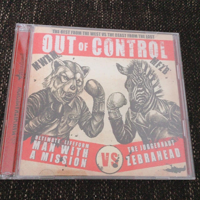 MAN WITH A MISSION(マンウィズアミッション)のMAN WITH A MISSION/ OUT of CONTROL エンタメ/ホビーのCD(ポップス/ロック(邦楽))の商品写真