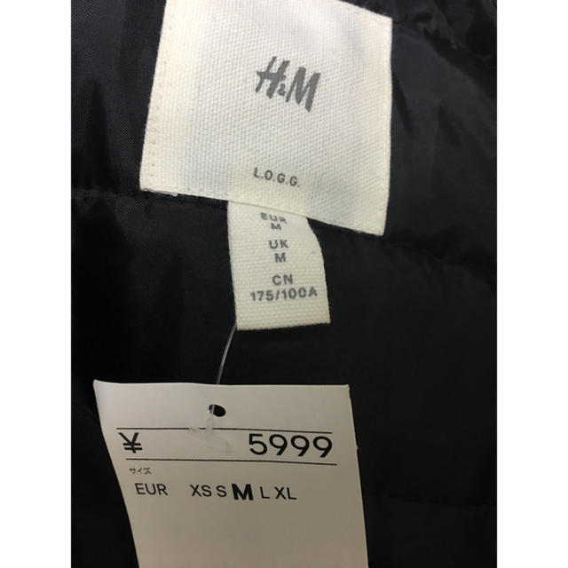 H&M(エイチアンドエム)の 新品未使用  パッデッドジャケット  メンズのジャケット/アウター(ナイロンジャケット)の商品写真