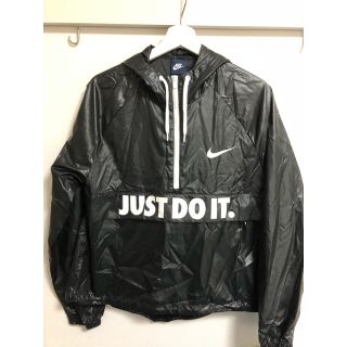 ナイキ(NIKE)のNike ナイキ ブラック スポーツウェア 新品未使用(ナイロンジャケット)