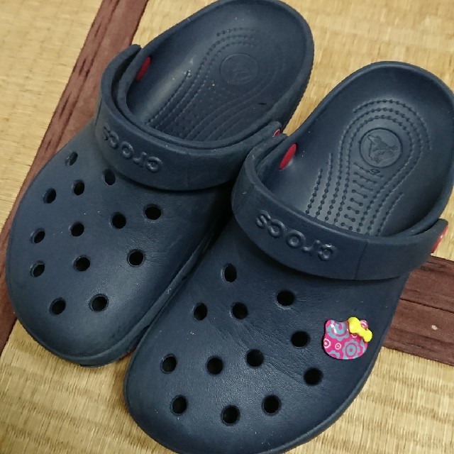 crocs(クロックス)のcrocs  レディースの靴/シューズ(サンダル)の商品写真