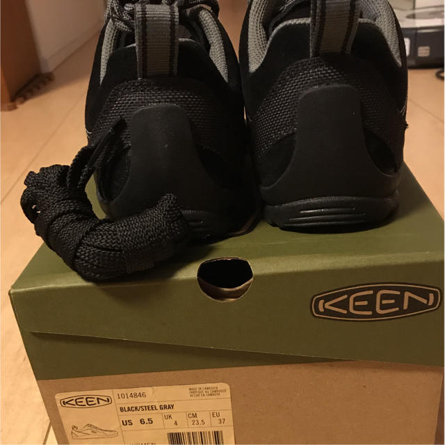 KEEN(キーン)の新品、キーンジャスパー、23.5cm レディースの靴/シューズ(スニーカー)の商品写真