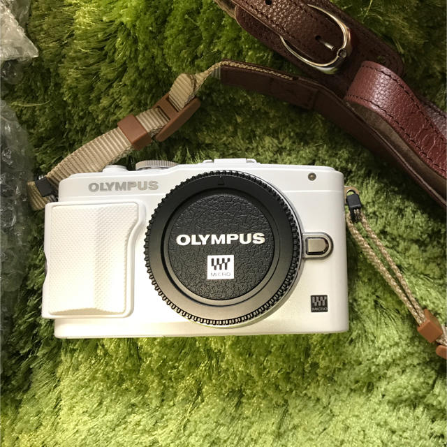 OLYMPUS PENLite E-PL6カメラ