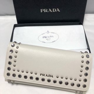 プラダ(PRADA)のセール！【PRADA】クリスタルスタッズ セール　窓付サフィアーノ長財布【新品】(財布)